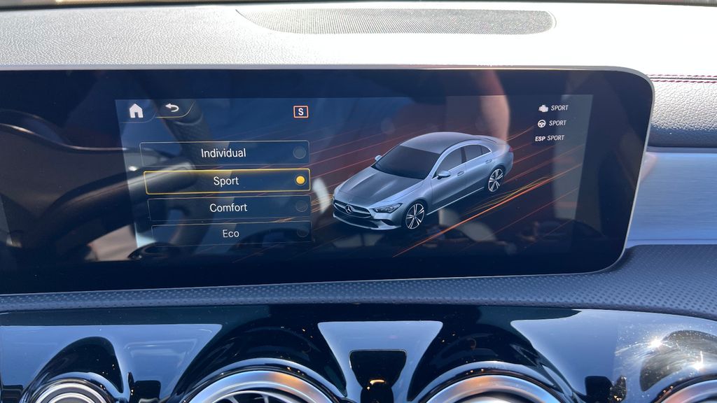 MERCEDES-BENZ CLA 220 AMG-Line ***Panodach+LED+19"+Kamera***