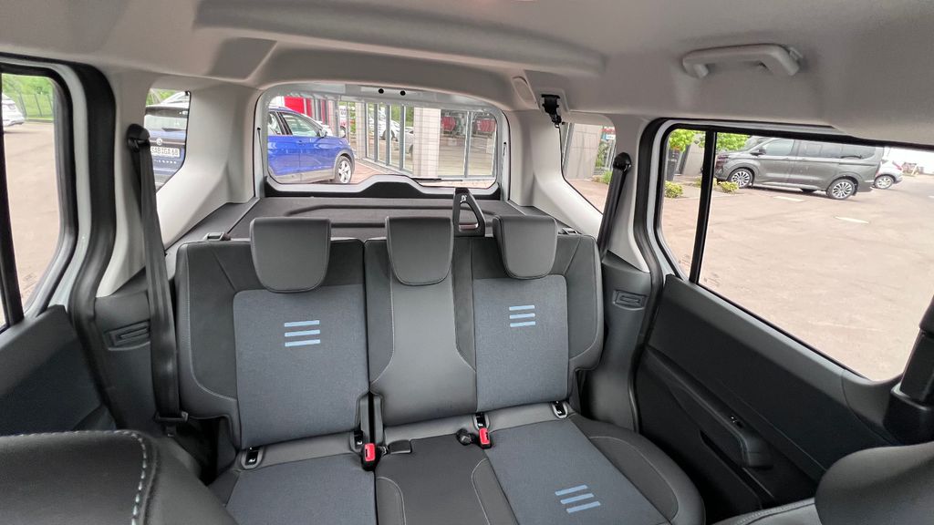 FORD Tourneo Courier Active **GARANTIE BIS 01.2031**