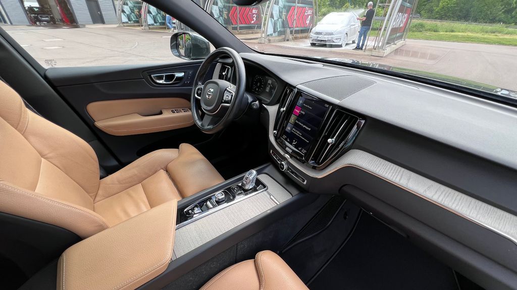 VOLVO XC 60 T8 Inscription Plug-In Hybrid AWD