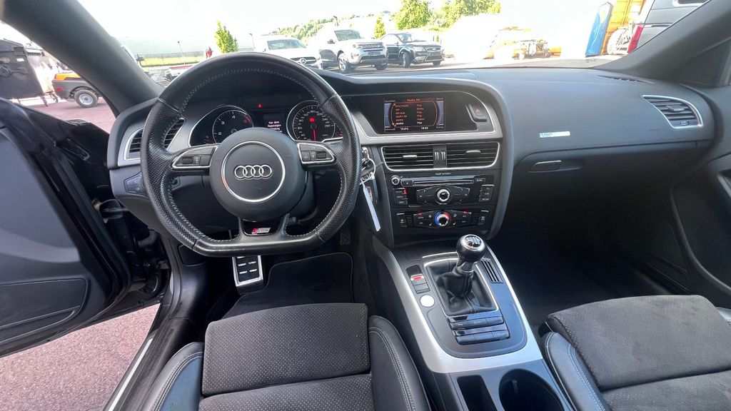 AUDI A5 Coupe 2.0 TDI ***S-Line / Top gefplegt***
