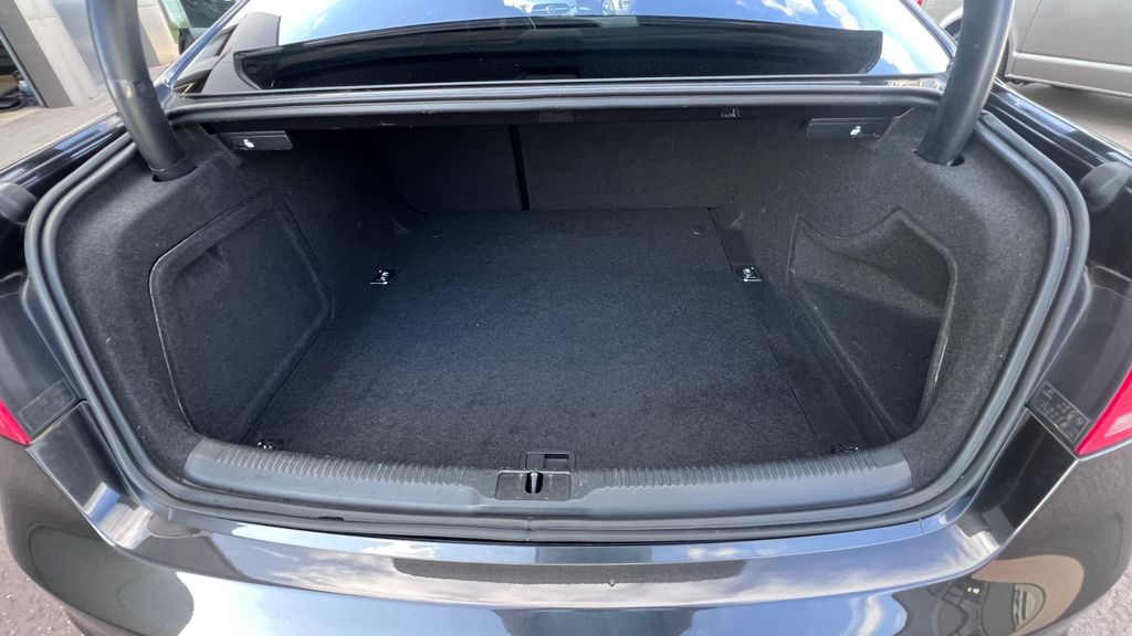 AUDI A5 Coupe 2.0 TDI ***S-Line / Top gefplegt***