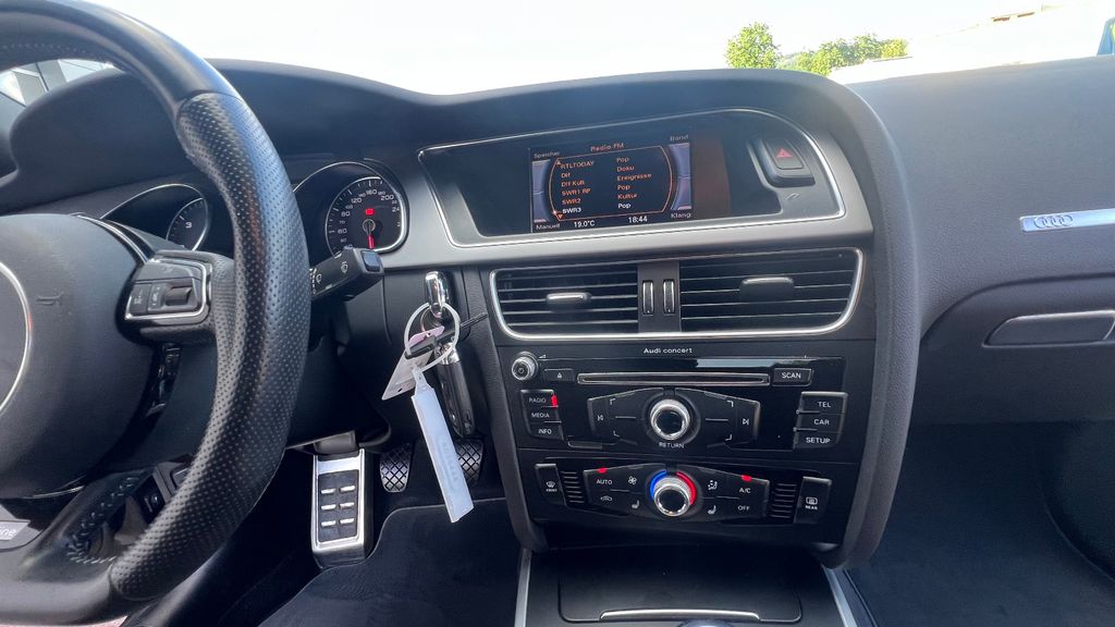 AUDI A5 Coupe 2.0 TDI ***S-Line / Top gefplegt***