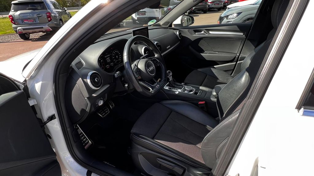 AUDI A3 Sportback e-tron sport **S-Line + 19" + ACC**