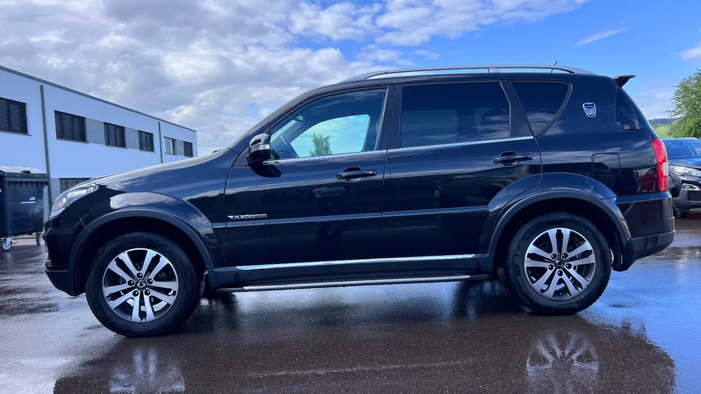 SSANGYONG REXTON W Sapphire 4WD