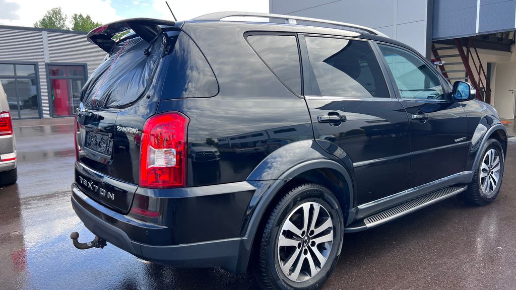 SSANGYONG REXTON W Sapphire 4WD