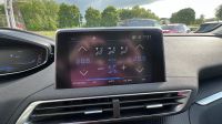 PEUGEOT 5008 1.5 HDi Allure*AHK+Kamera+Navi+Sitzheizung*