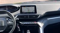 PEUGEOT 5008 1.5 HDi Allure*AHK+Kamera+Navi+Sitzheizung*