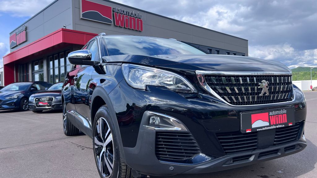 PEUGEOT 5008 1.5 HDi Allure*AHK+Kamera+Navi+Sitzheizung*