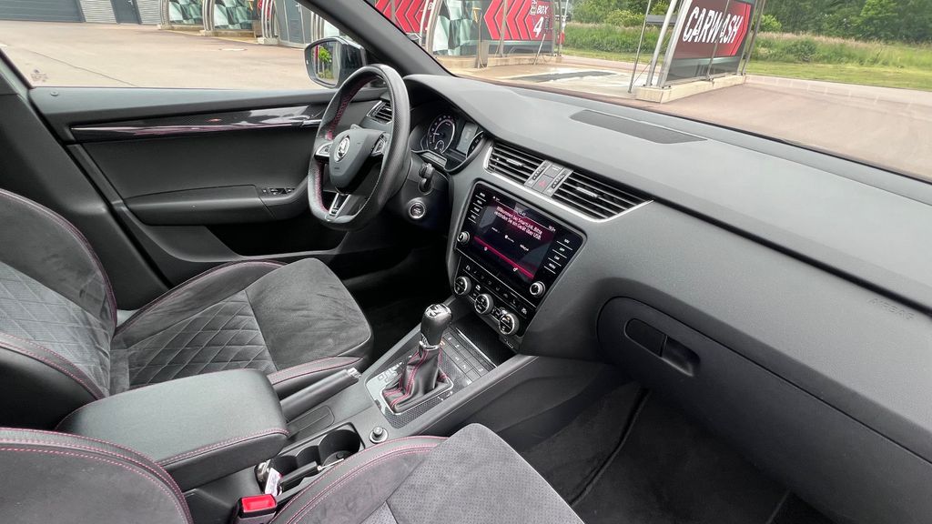 SKODA Octavia Combi 2.0 TDI RS 4x4 DSG