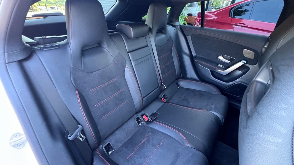MERCEDES-BENZ CLA Shooting Brake AMG-Line
