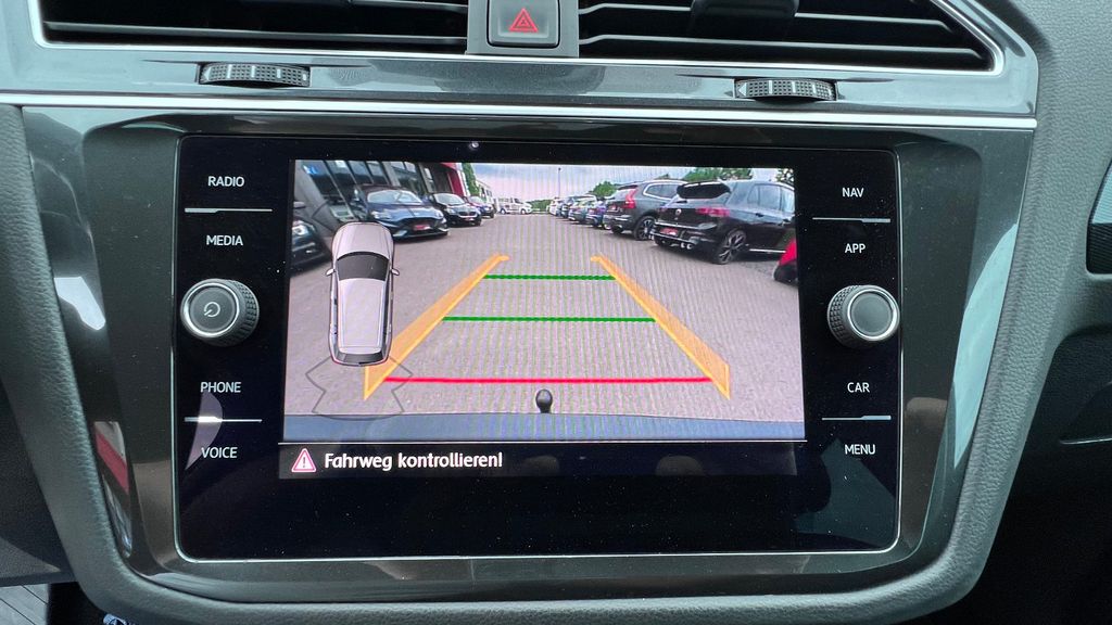 VW Tiguan 2.0 TDI Highline 4Motion DSG **AHK+LED**
