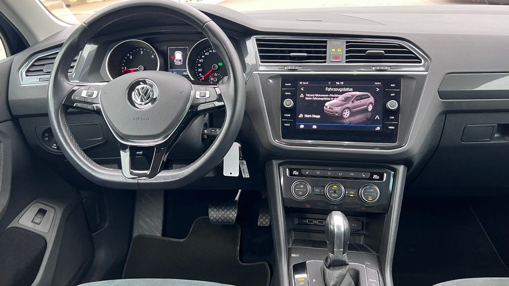 VW Tiguan 2.0 TDI Highline 4Motion DSG **AHK+LED**