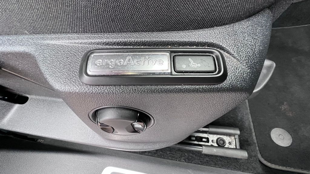 VW Tiguan 2.0 TDI Highline 4Motion DSG **AHK+LED**