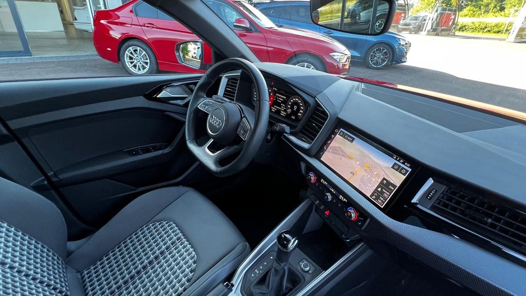 AUDI A1 Sportback 35 TFSI S line *Bang&Olufsen + 18*