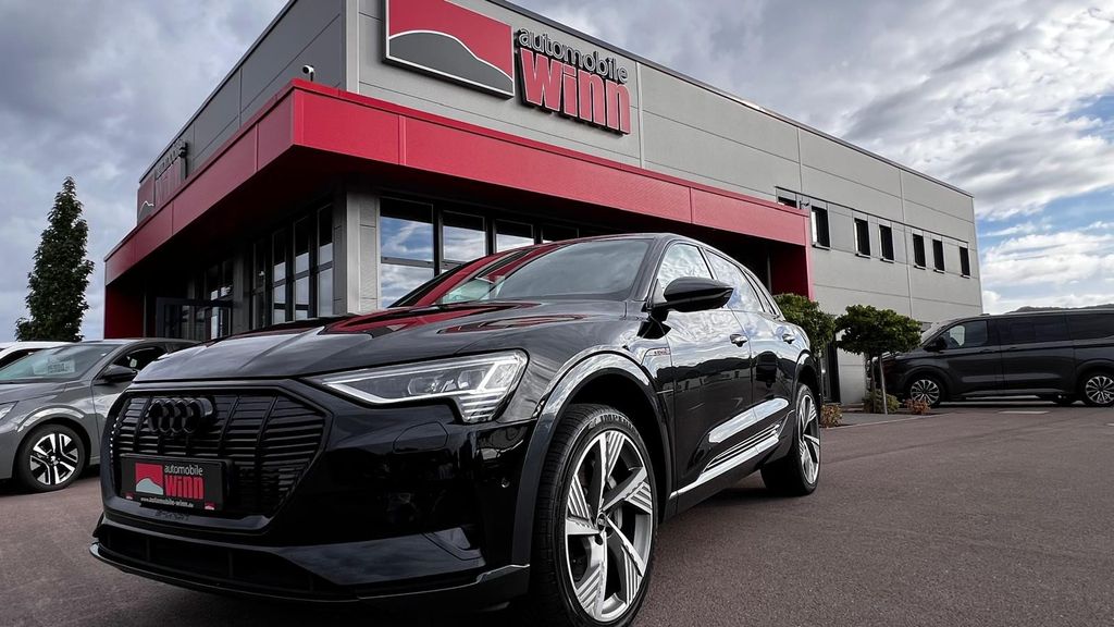 AUDI Q8 e-tron S-Line