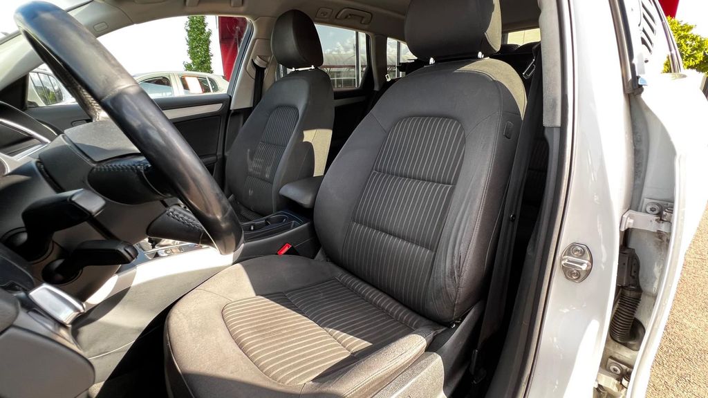 AUDI A4 Avant 2.0 TDI Ambiente *MOTOR & GETRIEBE OK*