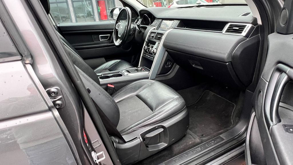 LAND ROVER Discovery Sport 2.0TD4 HSE