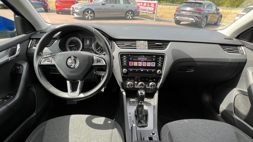 SKODA Octavia Combi 2.0 TDI DSG Soleil