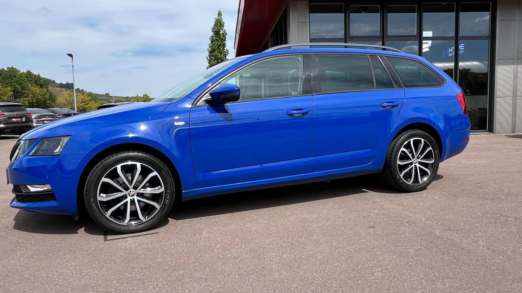 SKODA Octavia Combi 2.0 TDI DSG Soleil