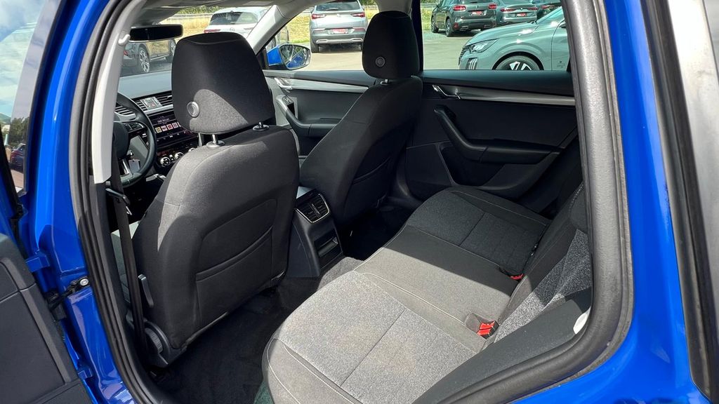SKODA Octavia Combi 2.0 TDI DSG Soleil