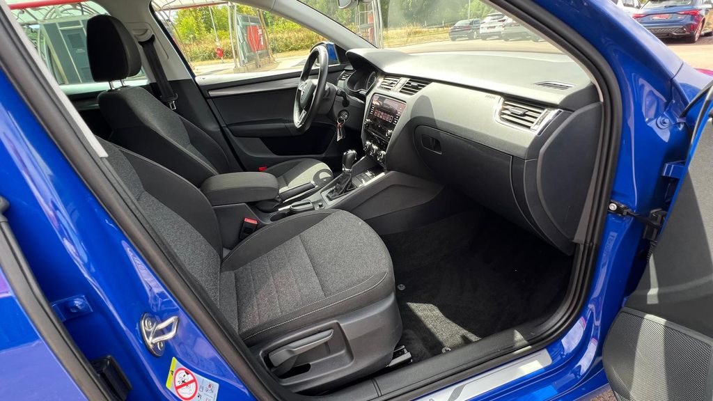 SKODA Octavia Combi 2.0 TDI DSG Soleil