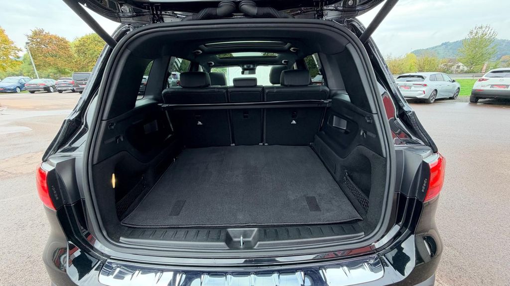 MERCEDES-BENZ EQB 300 4Matic ***GARANTIE BIS 11.2030***