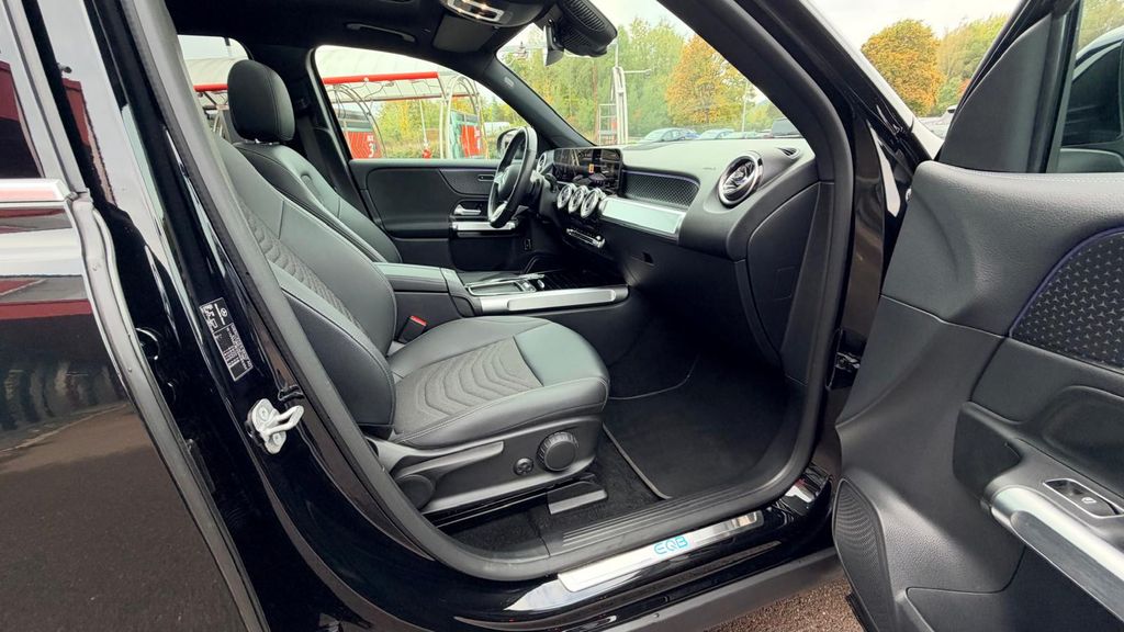 MERCEDES-BENZ EQB 300 4Matic ***GARANTIE BIS 11.2030***
